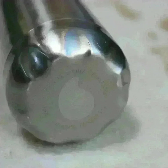 S'WELL Stainless Steel 17 oz Triple Layered Vacuum Insulated Silver Water Bottle - Picture 9 of 9